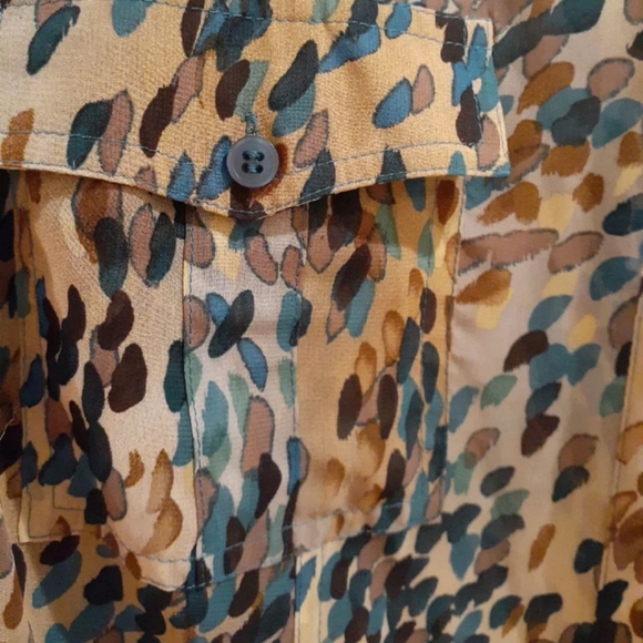 NYC Design Blouse - Picture 5 of 7